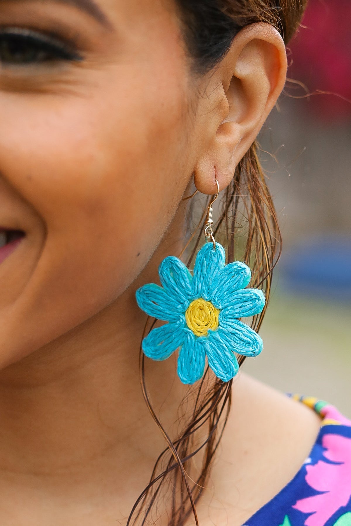 Sky Blue Daisy Flower Straw Dangle Earrings
