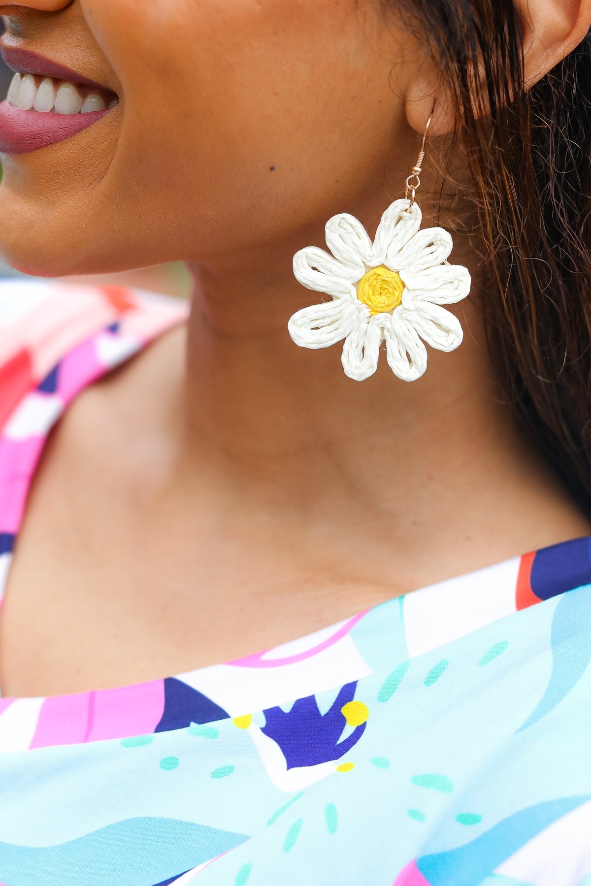 Ivory Daisy Flower Straw Dangle Earrings