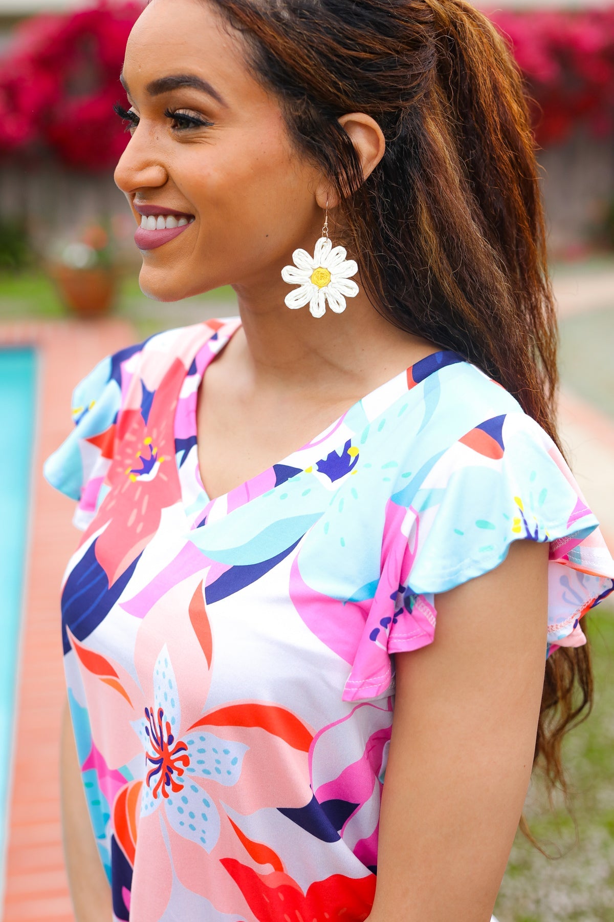 Ivory Daisy Flower Straw Dangle Earrings