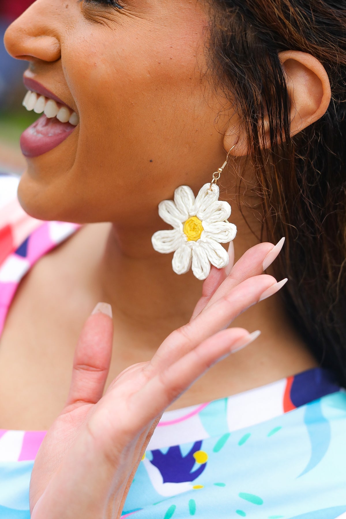 Ivory Daisy Flower Straw Dangle Earrings
