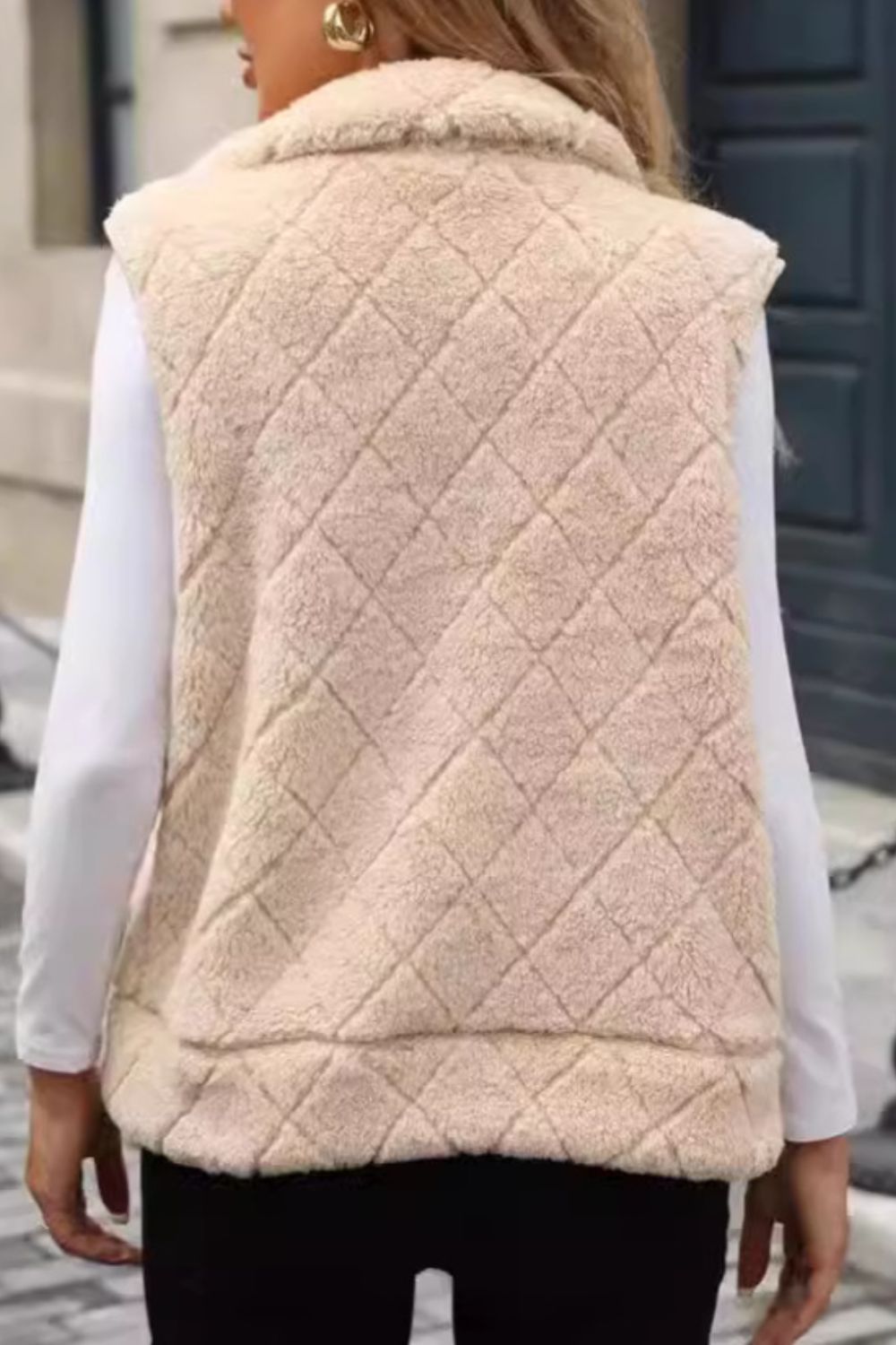 The Lyra Cozy Vest