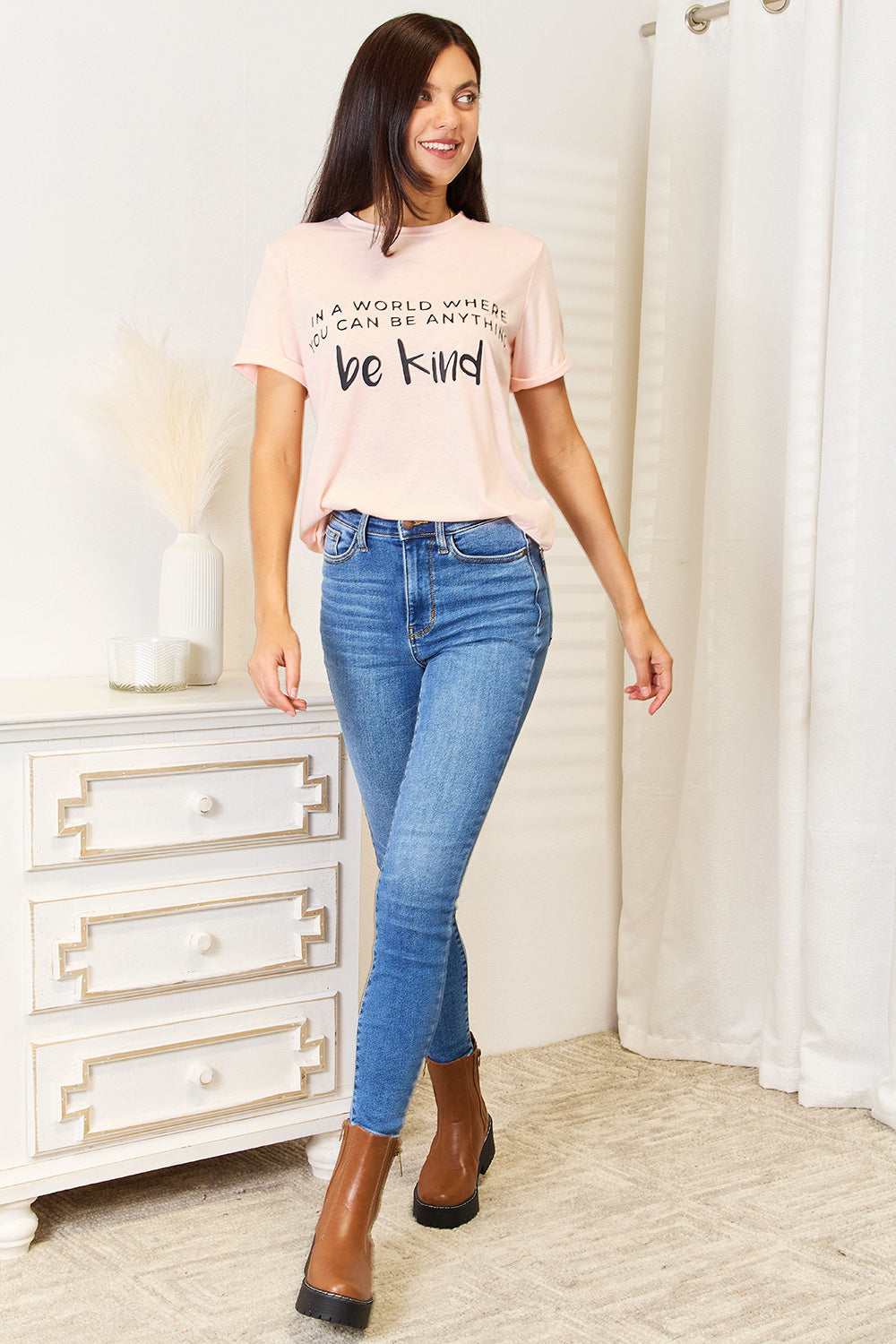 “Be Kind” Graphic Tee