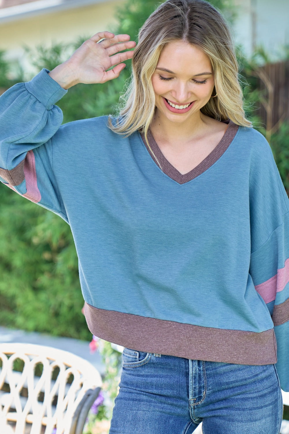 The Aspen V-Neck Cropped sweatshirt